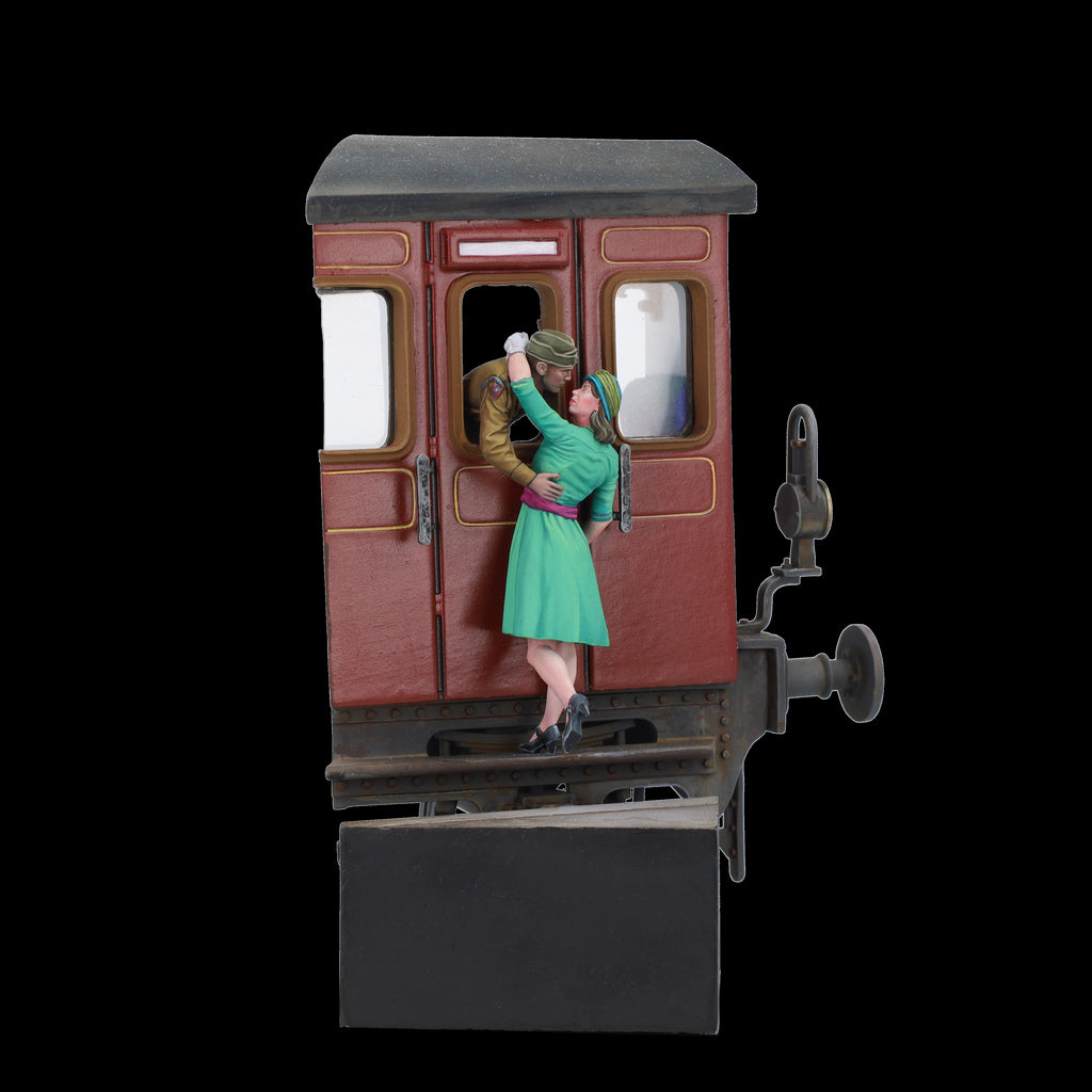 CHARING CROSS 1940. ALICE AND JOHNNY